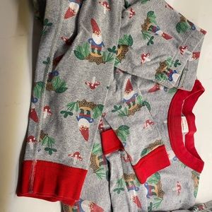 Hanna Andersson boys size 12 pajamas in Christmas gnomes with red cuffs
